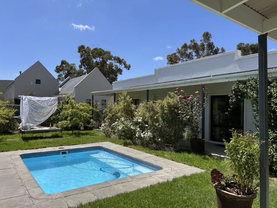 4 Bedroom Property for Sale in Mcgregor Western Cape